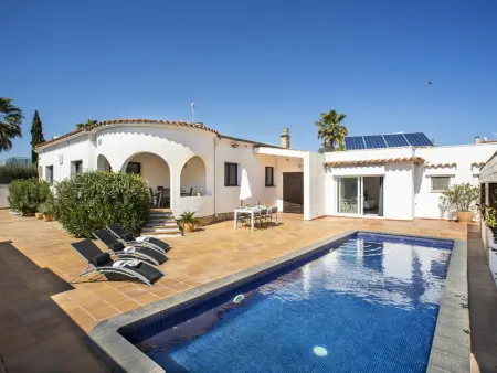 Maison avec piscine, climatisation - 10 pers., Villa 10 personnes à Empuriabrava : photo 2
