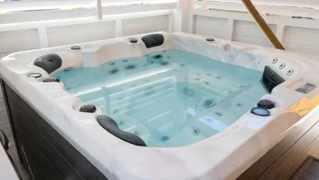 Maison conviviale Capesterre-Belle-Eau 36 m², jacuzzi : photo 3