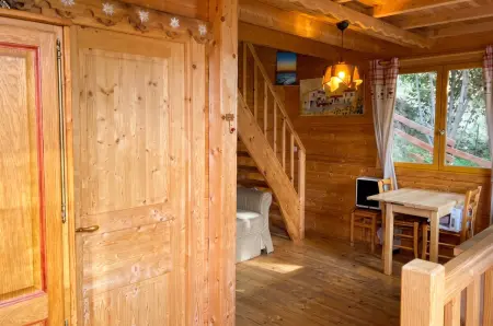 Maison charmante Santa-Maria-Figaniella 25 m², cheminée : photo 4