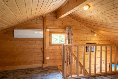Maison charmante Santa-Maria-Figaniella 25 m², cheminée : photo 5