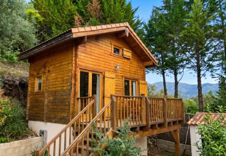 Maison charmante Santa-Maria-Figaniella 25 m², cheminée : photo 6