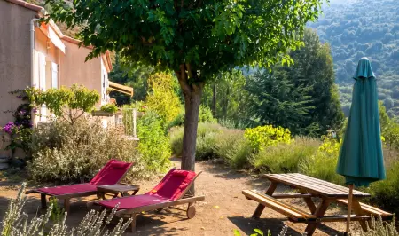 Studio confortable à Santa-Maria-Figaniella 48 m², cheminée : photo 3
