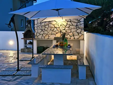 Villa Mata in Bogovići mit Pool und Meerblick, Maison 14 personnes à Krk Milohnići : photo 4