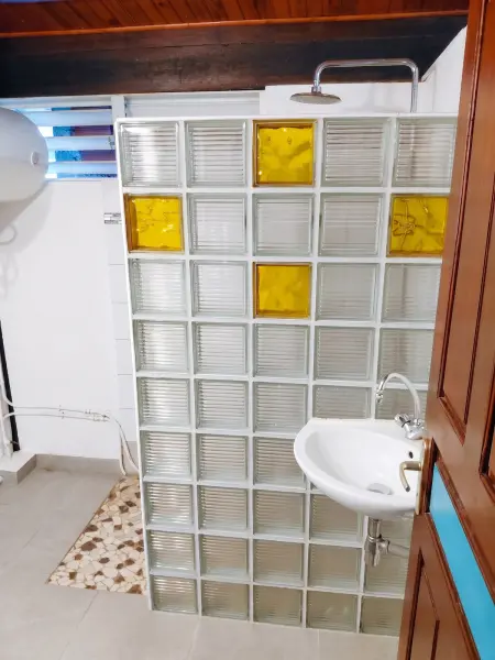 Appartement vue mer Rivière-Pilote 200 m², terrasse : photo 4