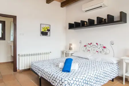 408523, Villa à Cala D'or avec piscine : photo 12