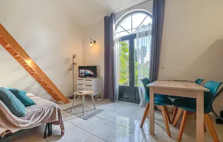 Gite Campagne Proche Alpilles, Maison 6 personnes à Eyragues : photo 4