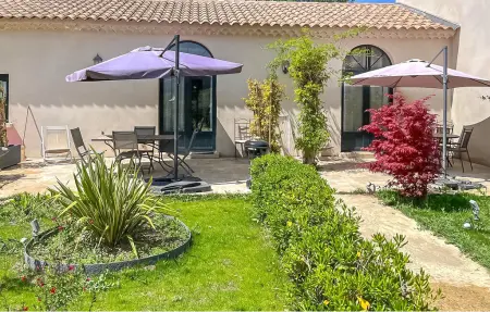 Gite Campagne Proche Alpilles, Maison 6 personnes à Eyragues : photo 6