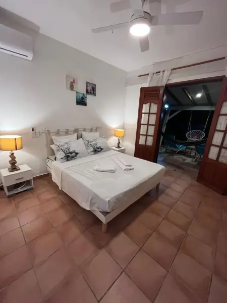 Villa familiale Saint-François avec piscine, Villa 12 personnes à Saint François : photo 3