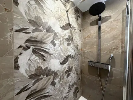 Studio spacieux, vue montagne, parking - 4 pers. : photo 9