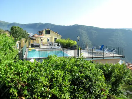 Location appartement de vacances à Valloria