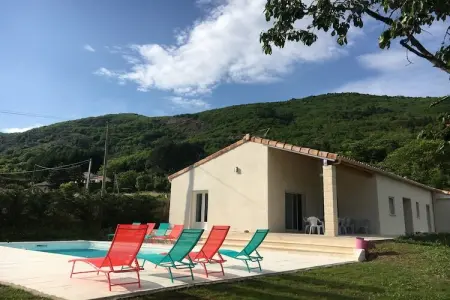 Location villa de vacances à Thueyts
