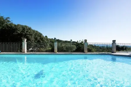 Location villa de vacances à Lédenon