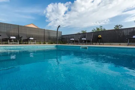 Location villa de vacances à Pakostane
