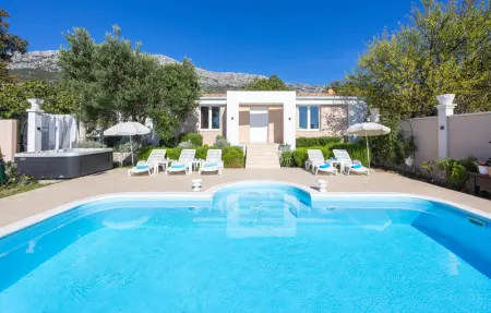 Location maison de vacances à Kastel Sucurac