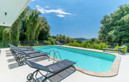 Location maison de vacances à Molunat