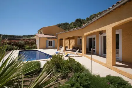 Location villa de vacances à Roquebrun