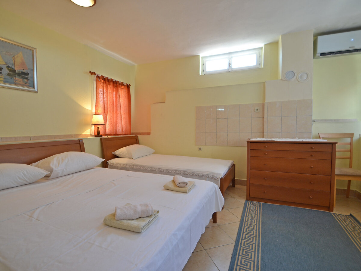 Maison Kala à 80 m de la mer, Sv. Filip i Jakov - Photo 13