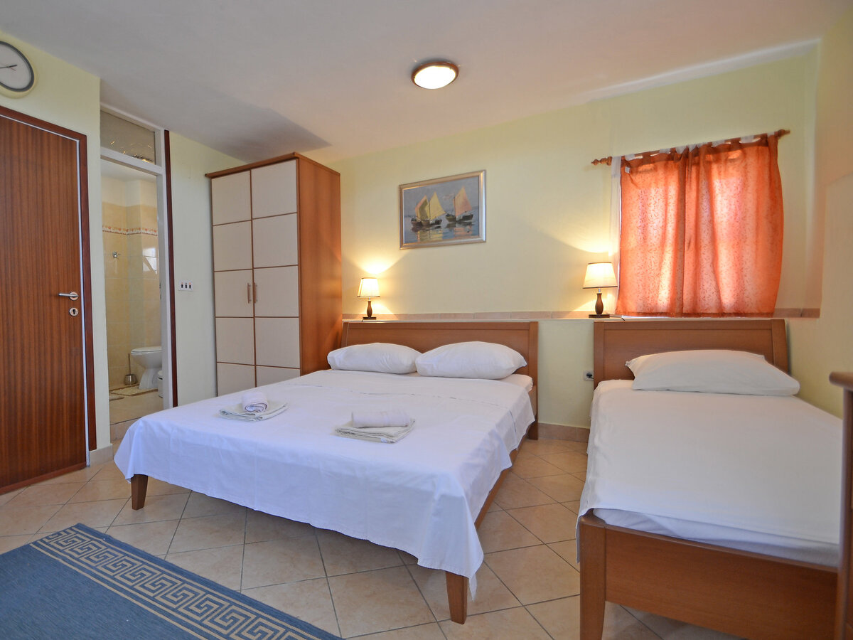 Maison Kala à 80 m de la mer, Sv. Filip i Jakov - Photo 14