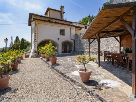 Villa Monteloro – domaine du XIIe siècle à 12 km de Florence - Photo 1