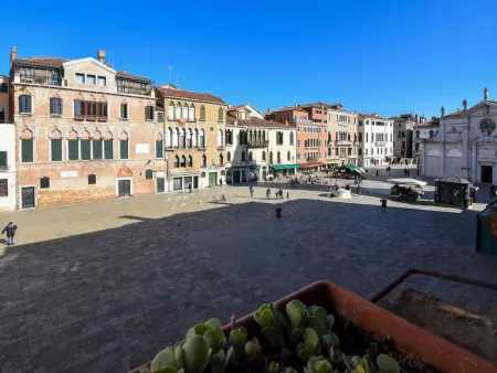 Appartement Piano Nobile à Venise, vue sur le campo : photo 24