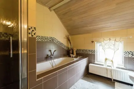 Villa du Bois Fairol : maison 8 pers. avec sauna et boxes chevaux : photo 28