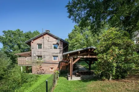 Location chalet à Aywaille, Chalet moderne à Sougné-Remouchamps près la forêt