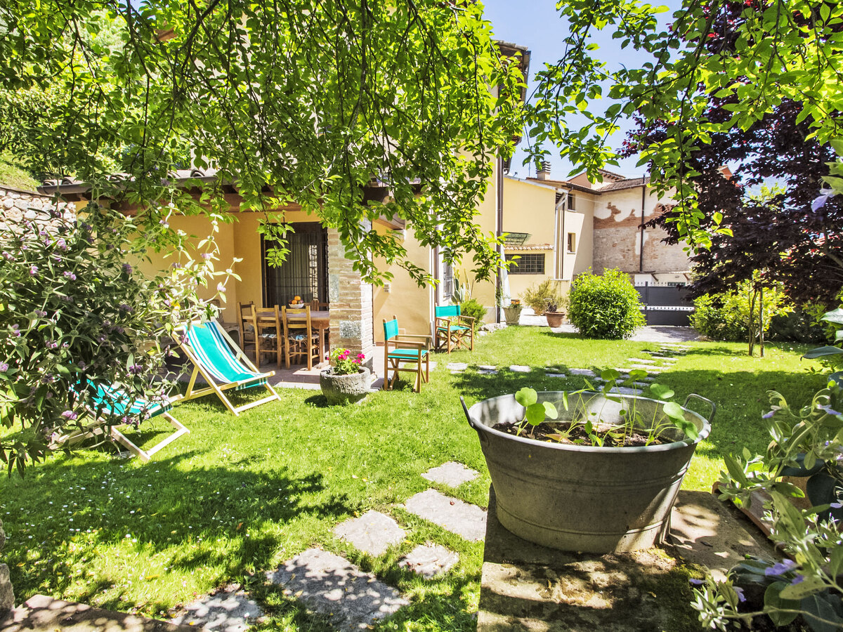 Villa Il Girasole, 5 chambres, jardin 60 m² à Camaiore - Photo 2