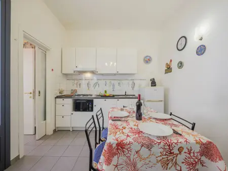 Appartement à Viareggio, balcon et vue sur le jardin : photo 2
