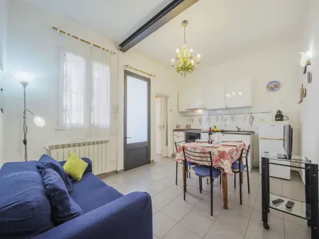 Appartement à Viareggio, balcon et vue sur le jardin : photo 11