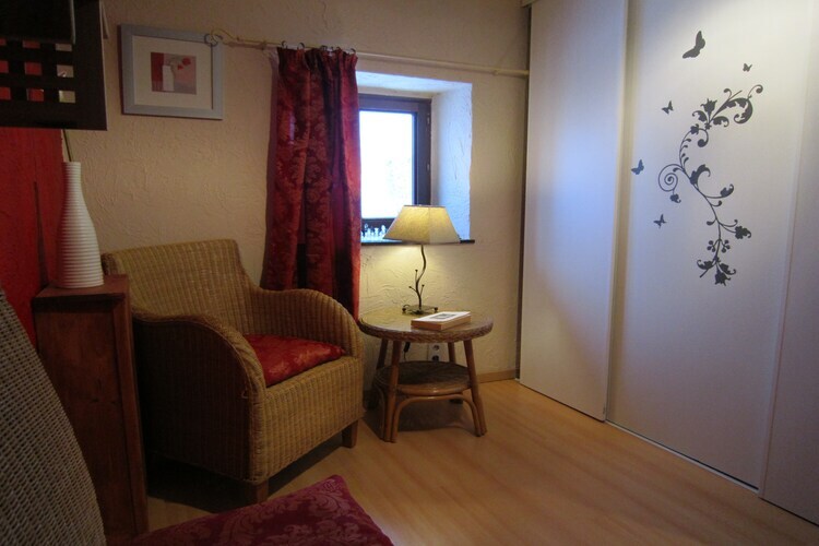 Gîte La Lavande à Stoumont, cheminée et terrasse - Photo 8