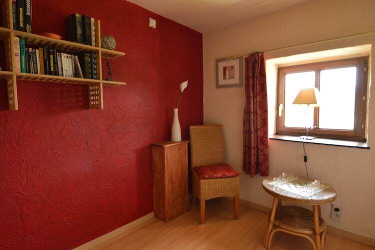 Gîte La Lavande à Stoumont, cheminée et terrasse - Photo 9