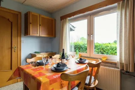 Gîte Alouette à Chiny, terrasse couverte et jardin : photo 3