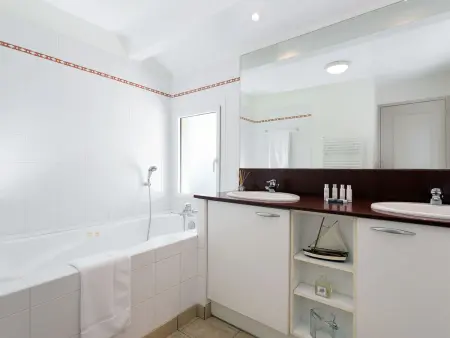 Maison Clairière aux Chevreuils, Moliets, piscine privée : photo 16