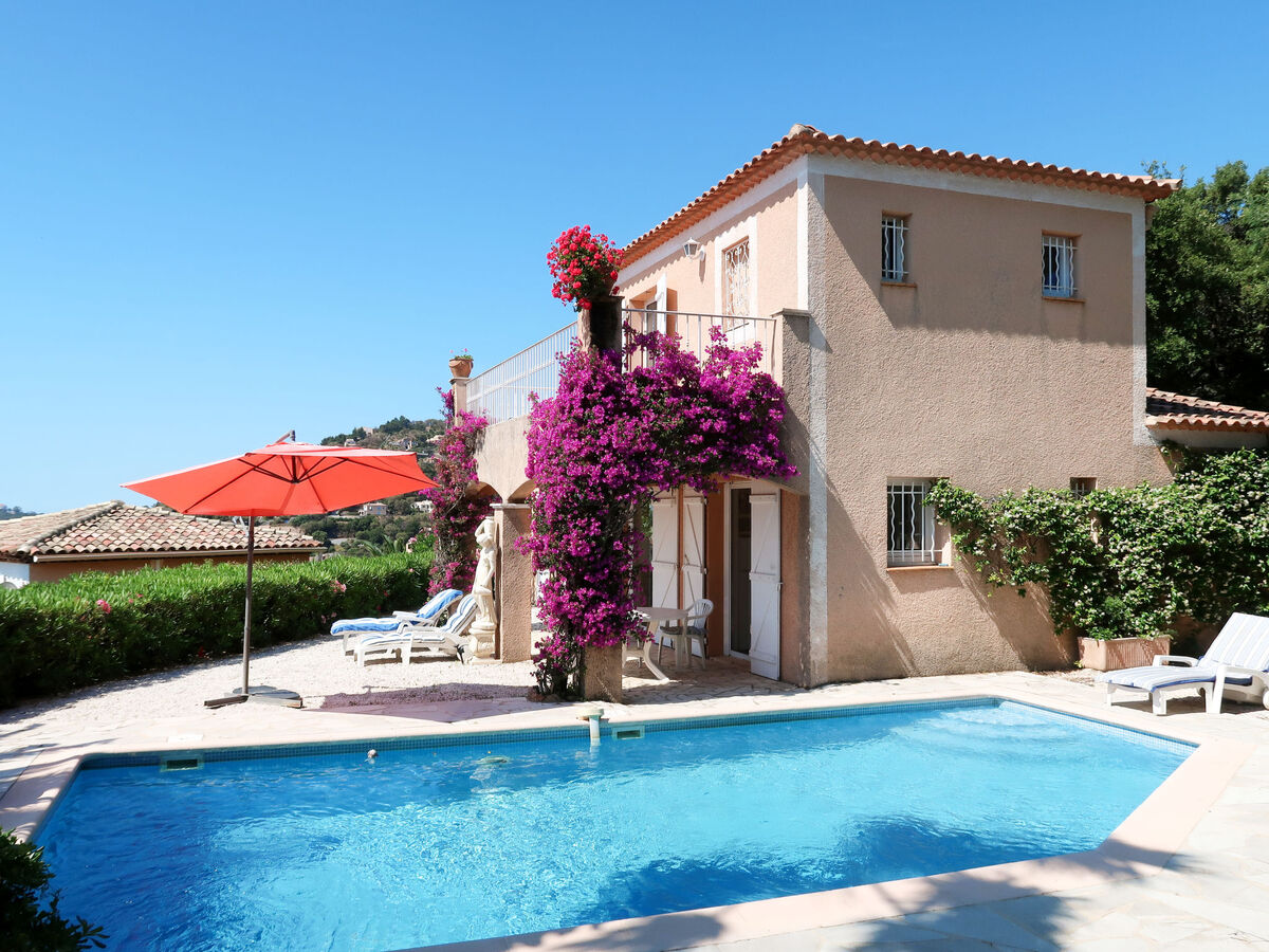 Maison Yalou à Cavalaire, piscine et vue mer - Photo 1