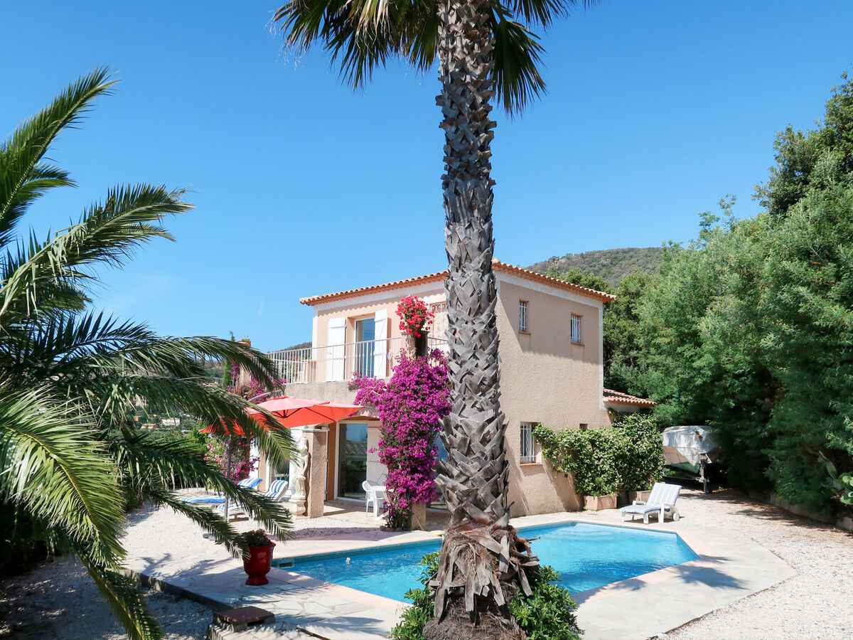 Maison Yalou à Cavalaire, piscine et vue mer - Photo 2
