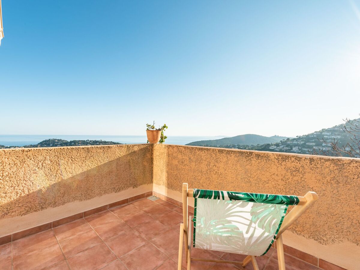 Maison Yalou à Cavalaire, piscine et vue mer - Photo 14