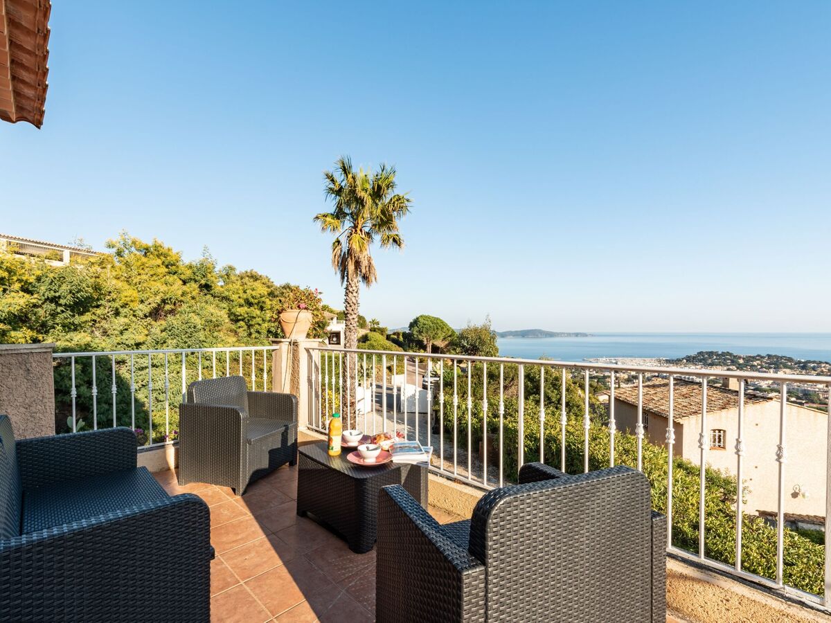Maison Yalou à Cavalaire, piscine et vue mer - Photo 16