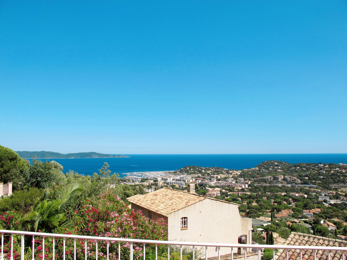 Maison Yalou à Cavalaire, piscine et vue mer - Photo 17