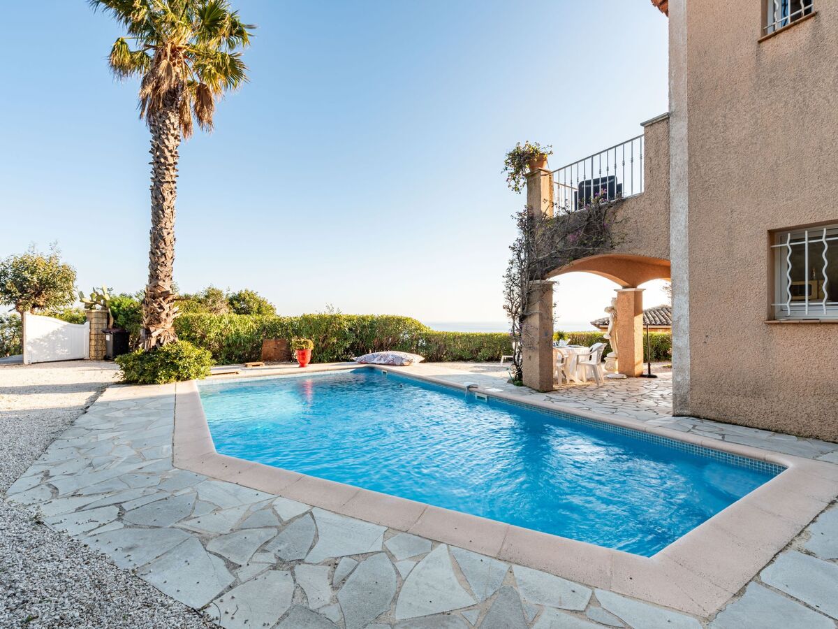 Maison Yalou à Cavalaire, piscine et vue mer - Photo 30