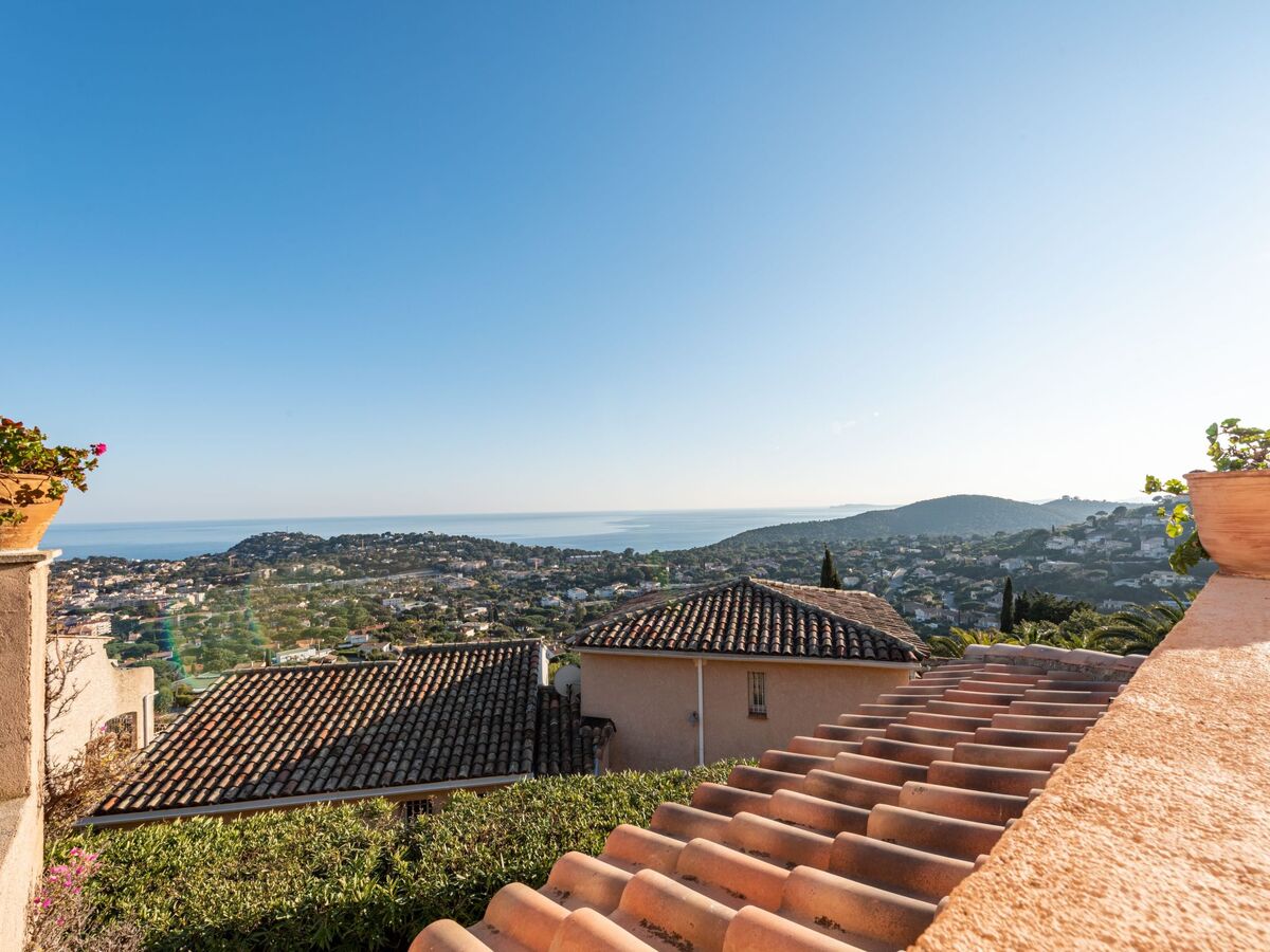 Maison Yalou à Cavalaire, piscine et vue mer - Photo 32