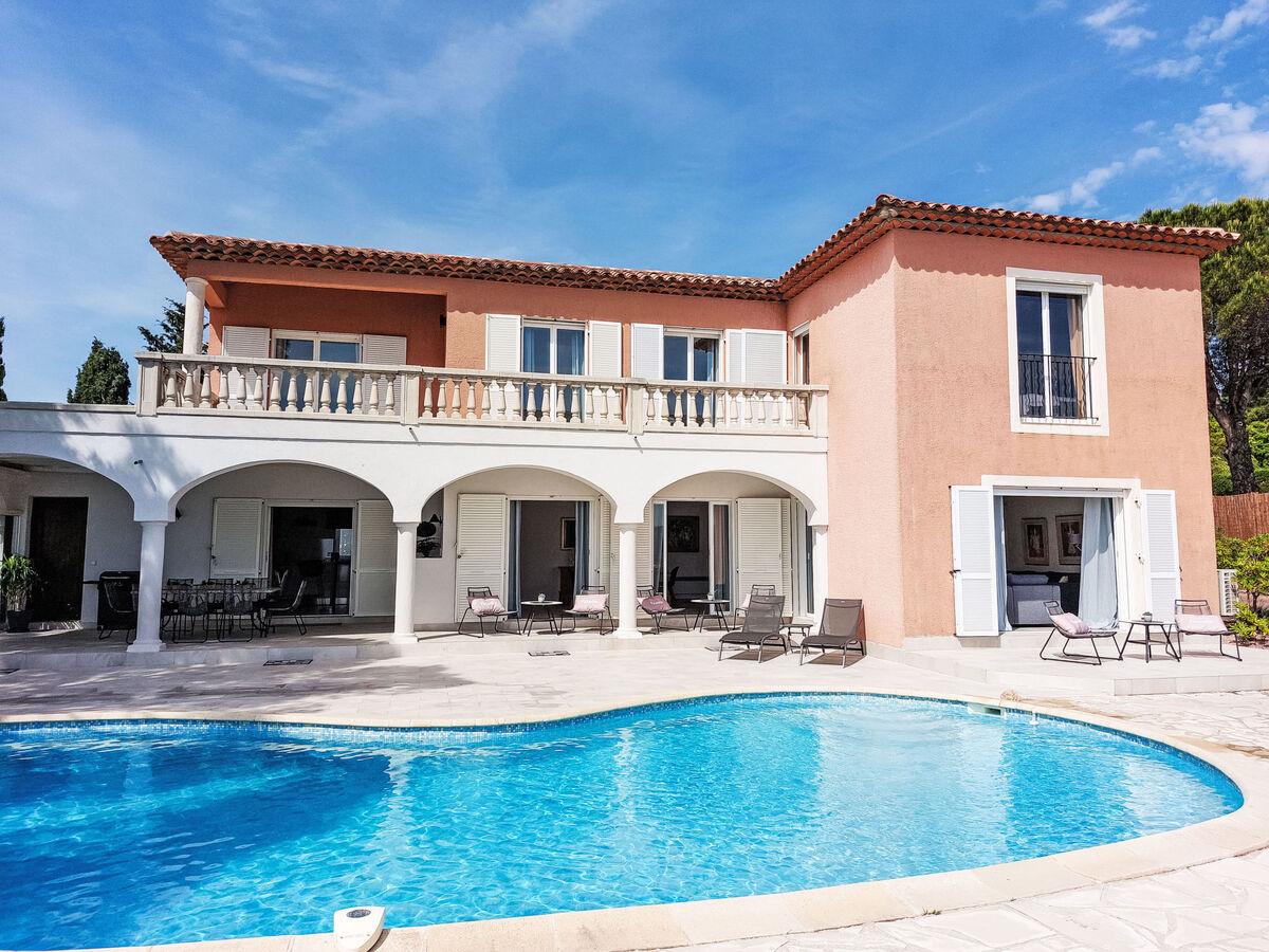 Villa Cacharel à Sainte Maxime, 8 pers., piscine - Photo 1