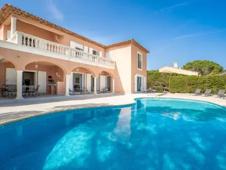 Villa Cacharel à Sainte-Maxime avec piscine et vue sur la mer : photo 43