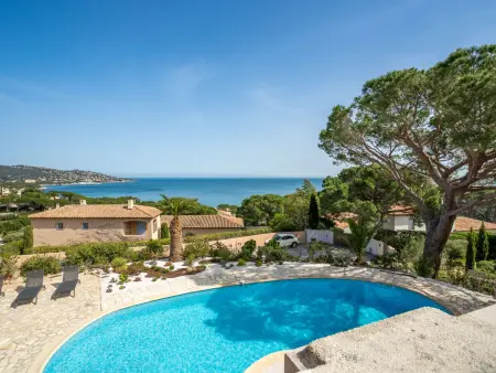 Villa Cacharel à Sainte-Maxime avec piscine et vue sur la mer : photo 44