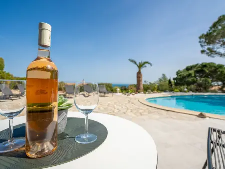 Villa Cacharel à Sainte-Maxime avec piscine et vue sur la mer : photo 51