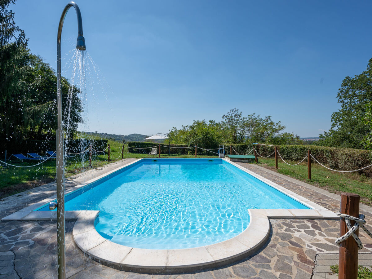 Gîte Elena à Asti, 3 chambres avec terrasse et piscine - Photo 3