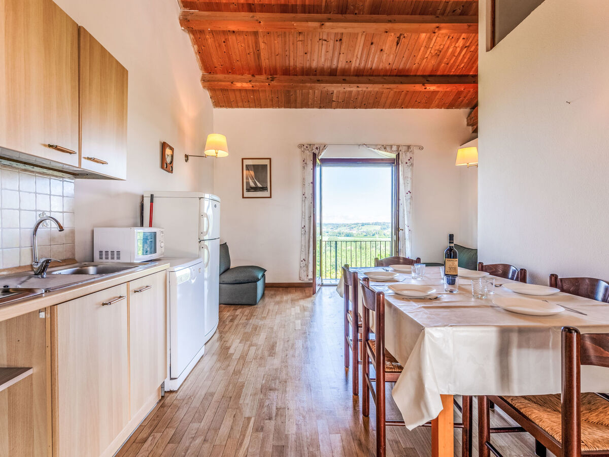 Gîte Elena à Asti, 3 chambres avec terrasse et piscine - Photo 11