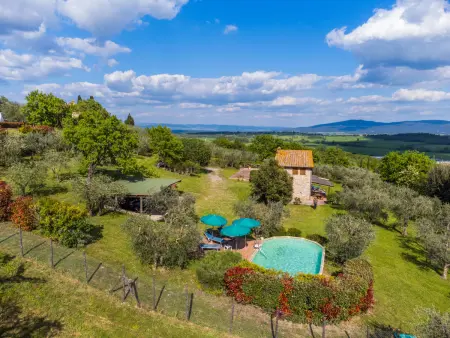 Maison Il Fienile à Casole d'Elsa, vignobles et piscine : photo 2