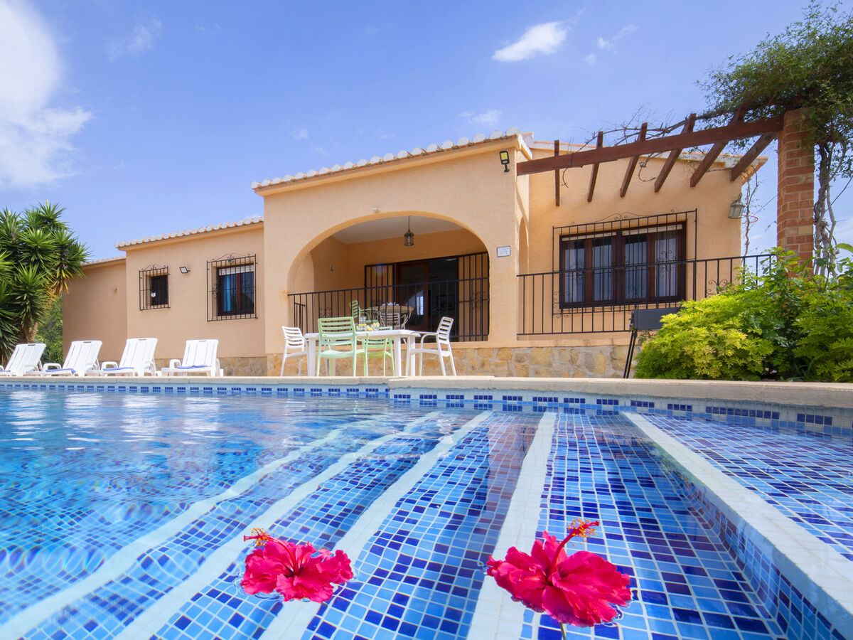 Maison Roque à Calpe – 120 m² avec piscine privée sur 3 000 m² - Photo 1