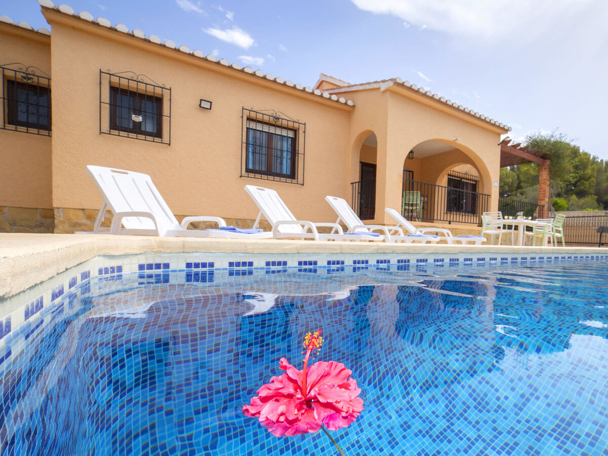 Maison Roque à Calpe – 120 m² avec piscine privée sur 3 000 m² - Photo 2