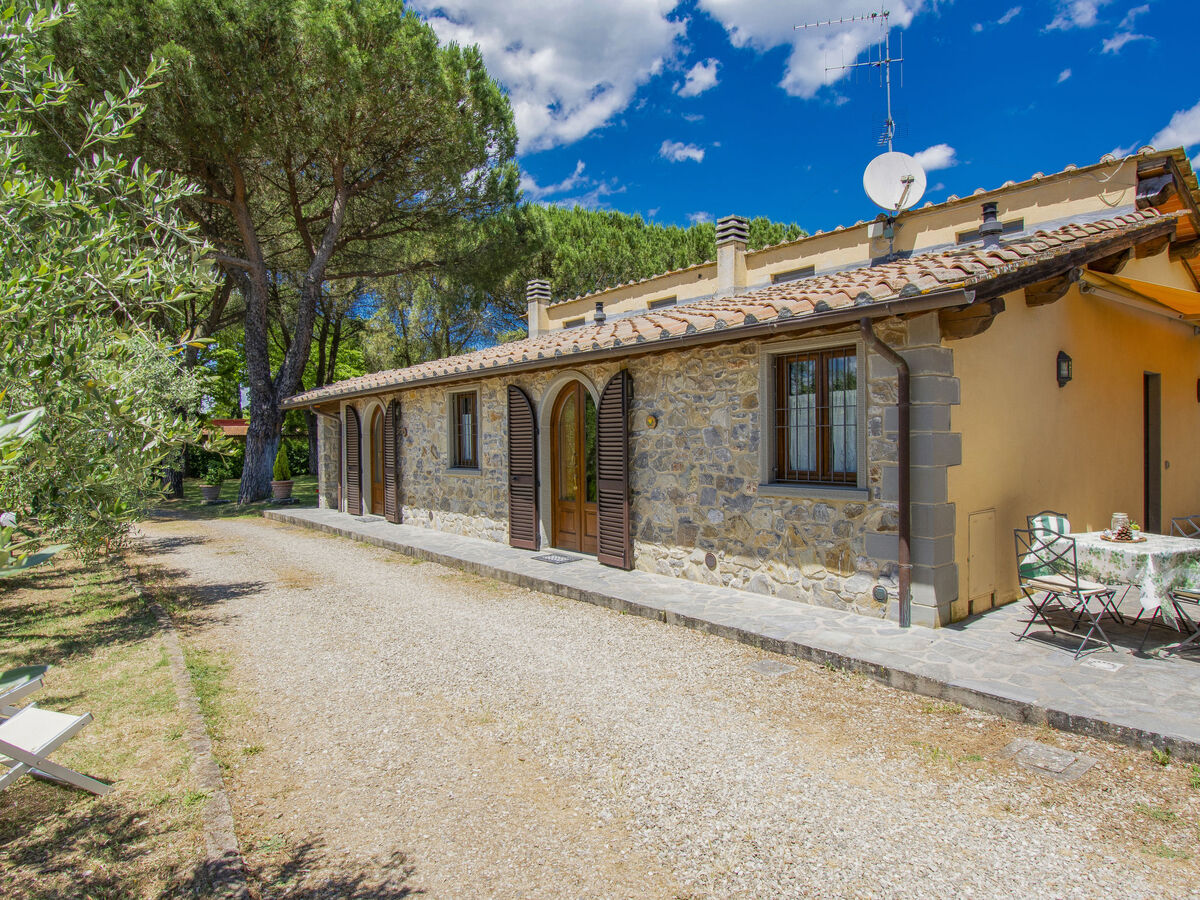 Maison Cedri Alti à Bucine avec piscine et terrain - Photo 1